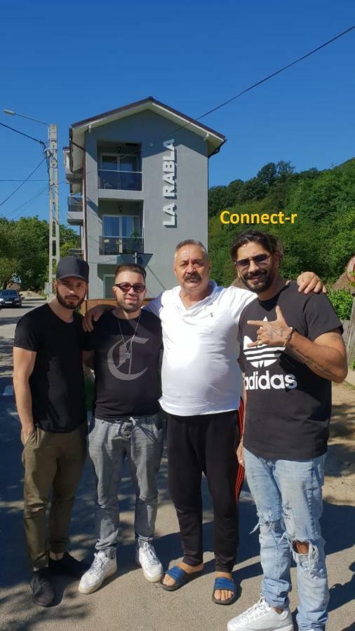 Отель La Rabla Дубова Экстерьер фото